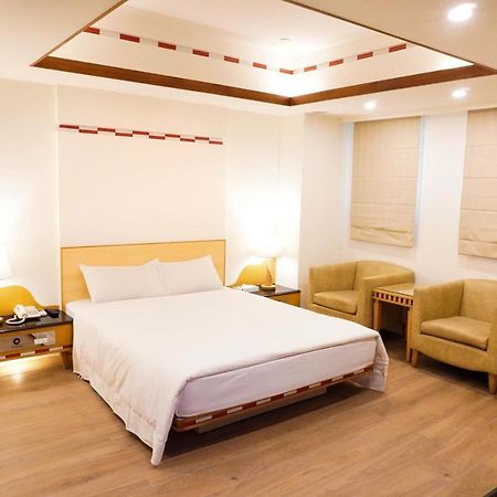 เขา หยวน โฮเต็ล - จงเจิ้ง Hotel ไถจง ภายนอก รูปภาพ