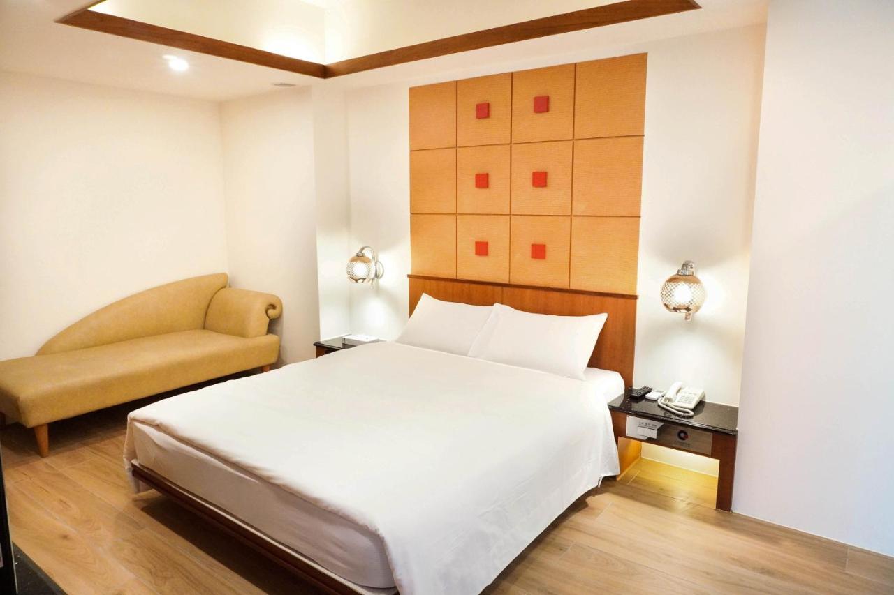 เขา หยวน โฮเต็ล - จงเจิ้ง Hotel ไถจง ภายนอก รูปภาพ