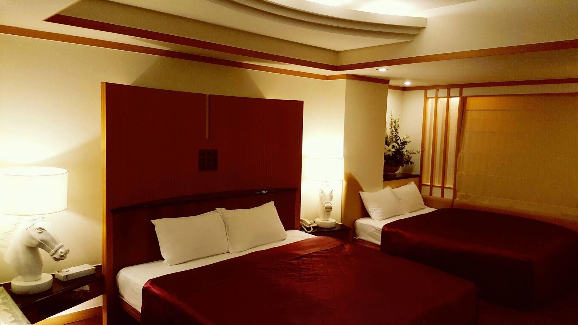 เขา หยวน โฮเต็ล - จงเจิ้ง Hotel ไถจง ภายนอก รูปภาพ