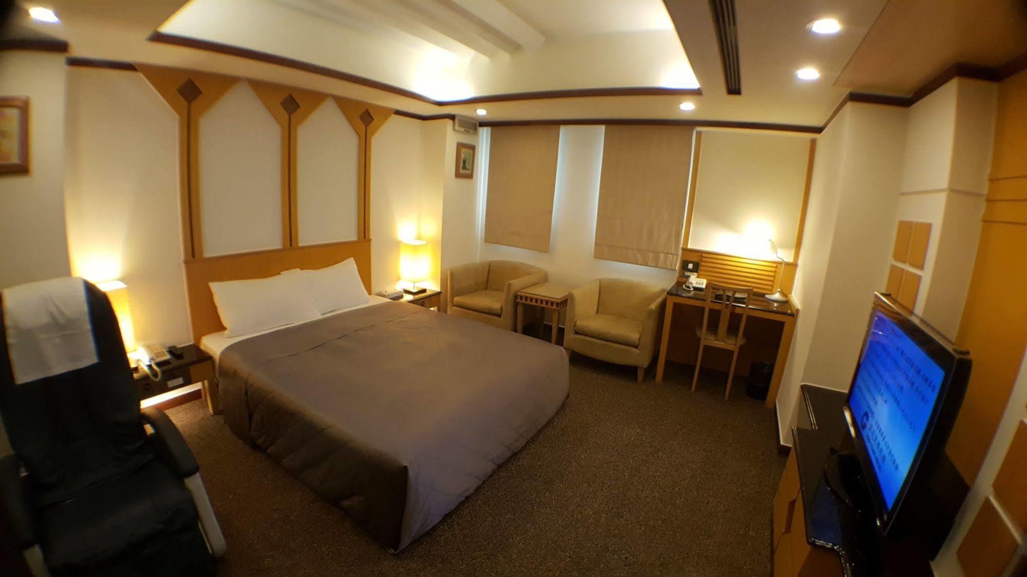 เขา หยวน โฮเต็ล - จงเจิ้ง Hotel ไถจง ภายนอก รูปภาพ
