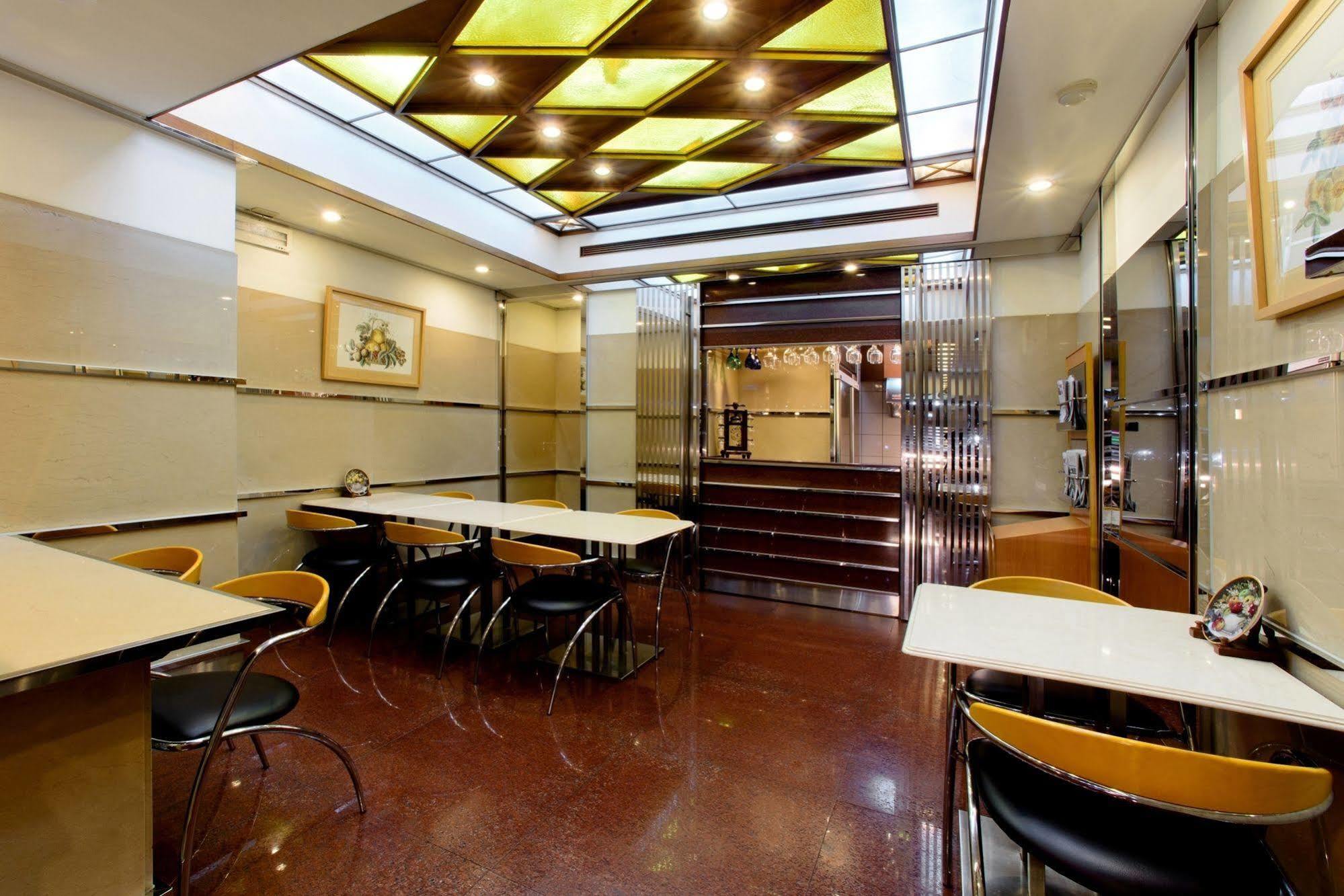 เขา หยวน โฮเต็ล - จงเจิ้ง Hotel ไถจง ภายนอก รูปภาพ